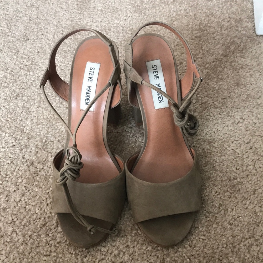 Steve Madden “Serrina” Sandal